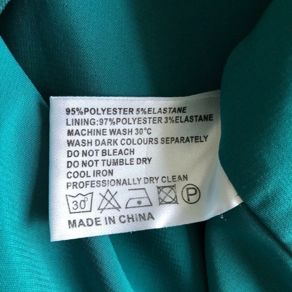 š
ŗFEVER London Dress Tulip Hem - Picture 7 of 11